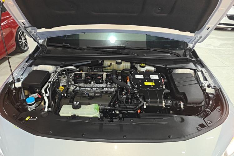 Used GAC Trumpchi EMPOW 2023 Shadow Leopard H Smart Hybrid Edition Engine Bay