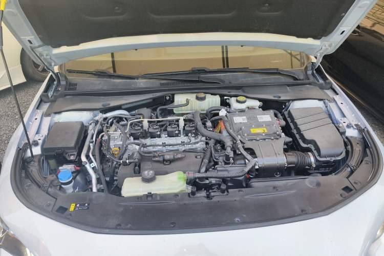 Used GAC Trumpchi EMPOW 2023 Shadow Leopard H Smart Hybrid Edition Engine Bay