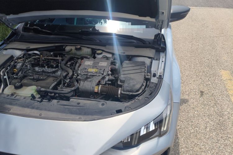 Used GAC Trumpchi EMPOW 2023 Shadow Leopard H High-Energy Hybrid Edition Engine Bay Left