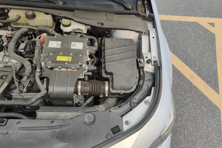 Used GAC Trumpchi EMPOW 2023 Shadow Leopard H High-Energy Hybrid Edition Engine Bay Left