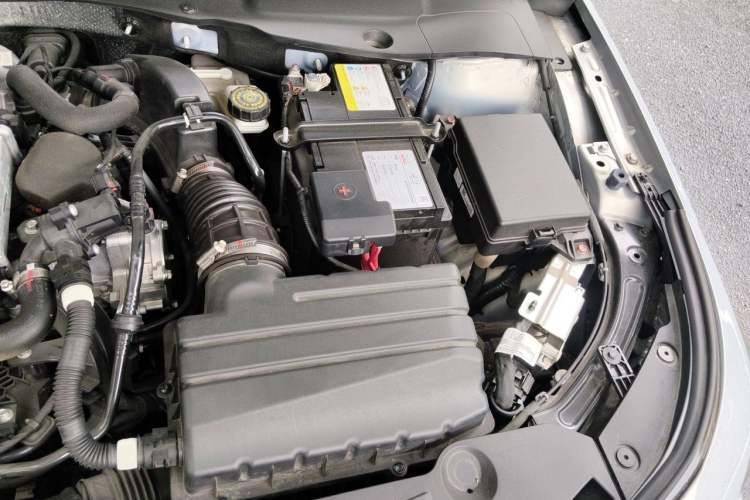 Used GAC Trumpchi EMPOW 2023 400T Automatic R PRO Engine Bay Left