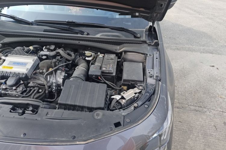 Used GAC Trumpchi EMPOW 2023 270T DCT J15 Version Engine Bay Left