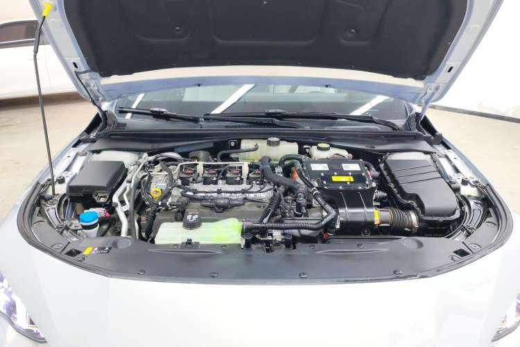 Used GAC Trumpchi EMPOW 2023 Shadow Leopard H High-Energy Hybrid Edition Engine Bay
