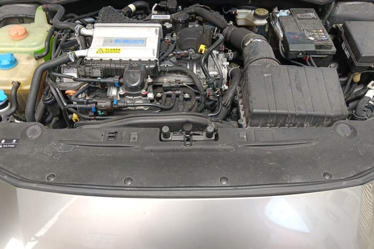 Used GAC Trumpchi EMPOW 2023 270T DCT J15 Version Engine Bay