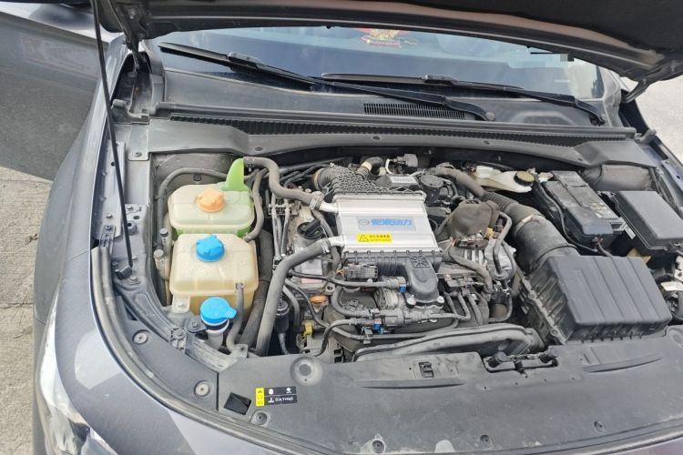 Used GAC Trumpchi EMPOW 2023 270T DCT J15 Version Engine Bay Right
