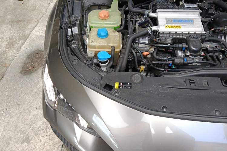 Used GAC Trumpchi EMPOW 2023 270T DCT J15 Version Engine Bay Right