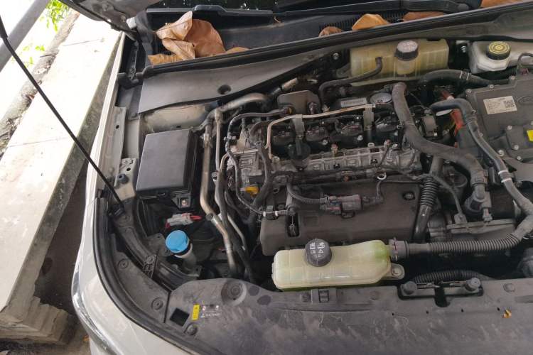 Used GAC Trumpchi EMPOW 2023 Shadow Leopard H Smart Hybrid Edition Engine Bay Right