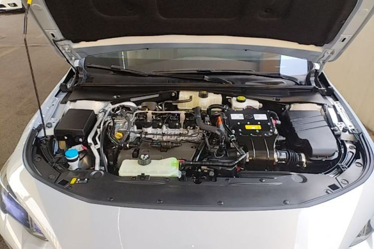 Used GAC Trumpchi EMPOW 2023 Shadow Leopard H High-Energy Hybrid Edition Engine Bay