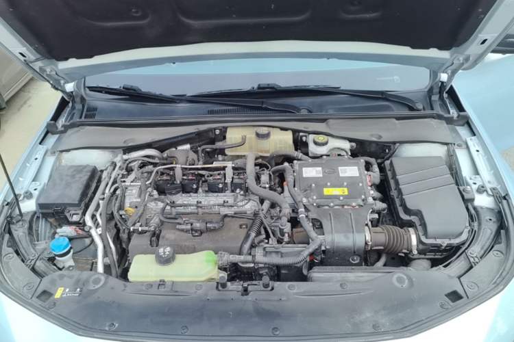 Used GAC Trumpchi EMPOW 2023 Shadow Leopard H High-Energy Hybrid Edition Engine Bay