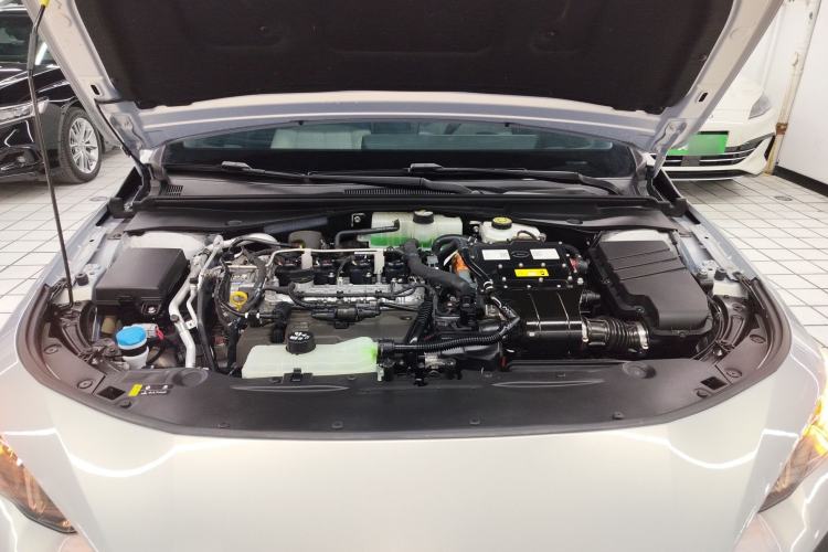 Used GAC Trumpchi EMPOW 2023 Shadow Leopard H Smart Hybrid Edition Engine Bay
