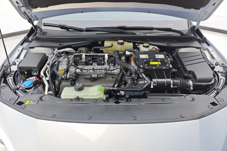 Used GAC Trumpchi EMPOW 2023 Shadow Leopard H High-Energy Hybrid Edition Engine Bay