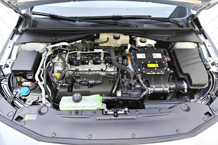 Used GAC Trumpchi EMPOW 2023 Shadow Leopard H Smart Hybrid Edition Engine Bay