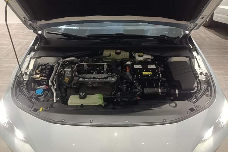 Used GAC Trumpchi EMPOW 2023 Shadow Leopard H High-Energy Hybrid Edition Engine Bay