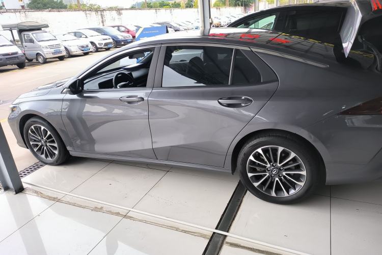 Used GAC Trumpchi EMPOW 2023 Shadow Leopard H High-Energy Hybrid Edition Exterior 3