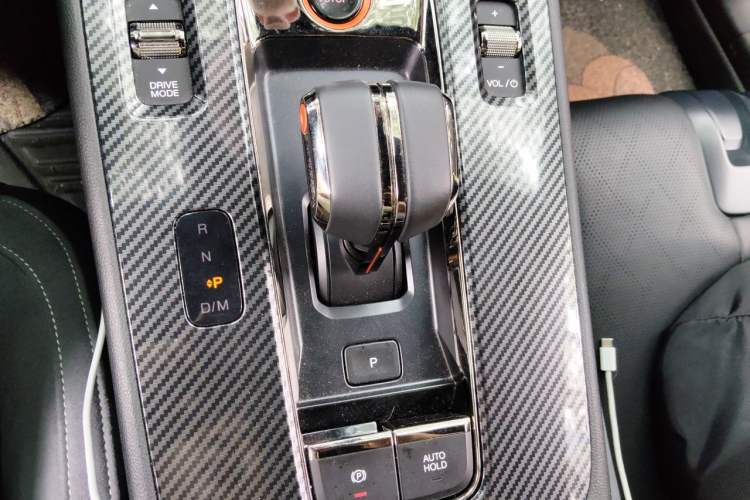 Used GAC Trumpchi EMPOW 2023 400T Automatic R PRO Gear Lever
