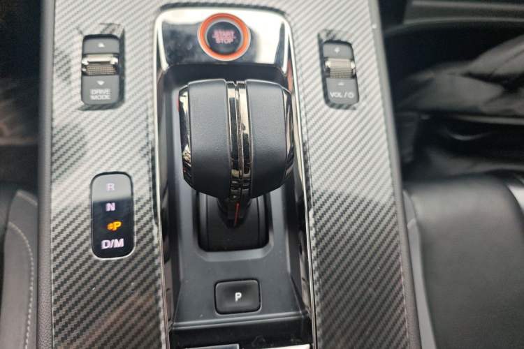 Used GAC Trumpchi EMPOW 2023 400T Automatic R MAX Gear Lever