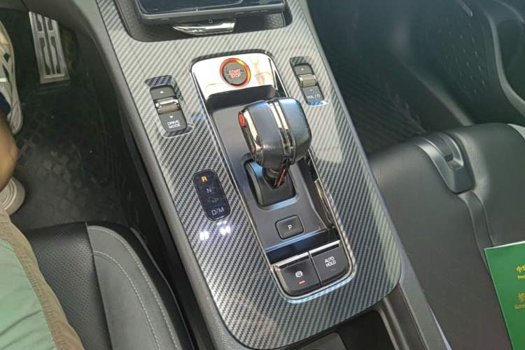 Used GAC Trumpchi EMPOW 2023 400T Automatic R MAX Gear Lever