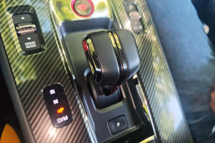 Used GAC Trumpchi EMPOW 2023 270T DCT J15 Version Gear Lever
