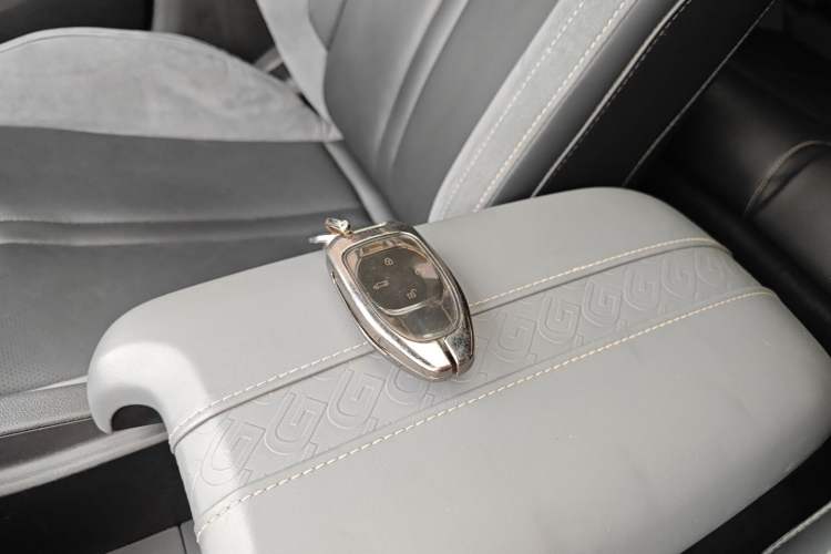 Used GAC Trumpchi EMPOW 2023 400T Automatic R PRO Interior 1