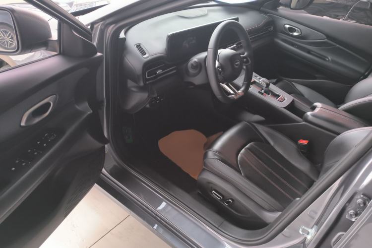 Used GAC Trumpchi EMPOW 2023 Shadow Leopard H High-Energy Hybrid Edition Interior 3
