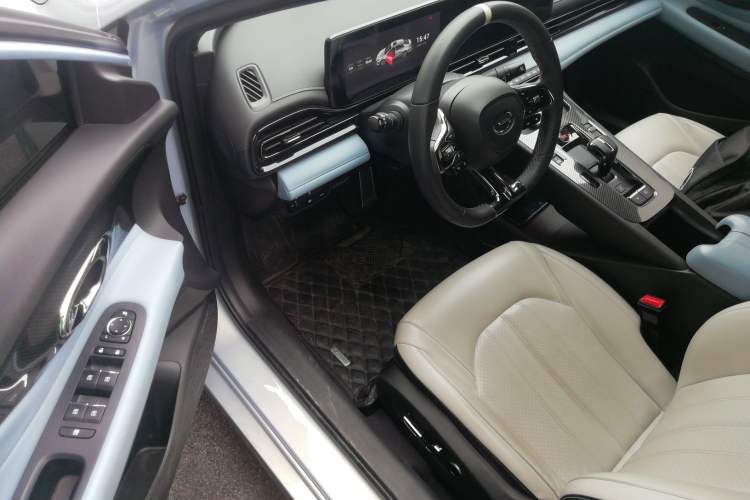 Used GAC Trumpchi EMPOW 2023 Shadow Leopard H Smart Hybrid Edition Interior 3