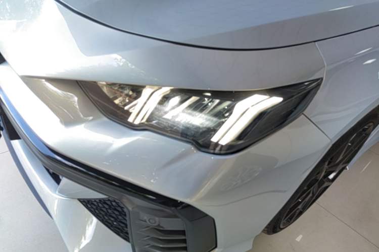 Used GAC Trumpchi EMPOW 2023 400T Automatic R MAX Left Front Headlight