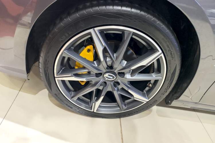 Used GAC Trumpchi EMPOW 2023 270T DCT J15 Version Left Front Wheel Hub