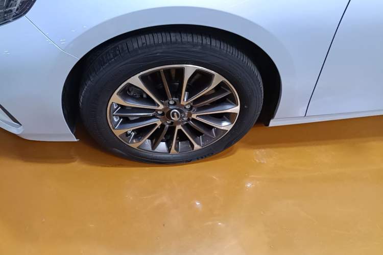 Used GAC Trumpchi EMPOW 2023 Shadow Leopard H High-Energy Hybrid Edition Left Front Wheel Hub