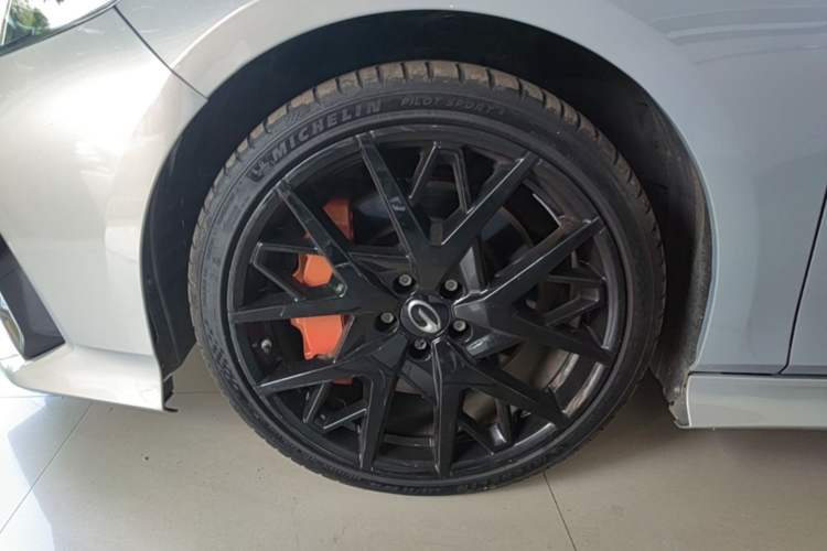 Used GAC Trumpchi EMPOW 2023 400T Automatic R MAX Left Front Wheel Hub