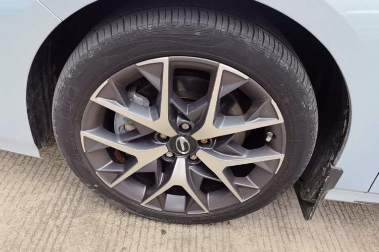 Used GAC Trumpchi EMPOW 2023 Shadow Leopard H Smart Hybrid Edition Left Front Wheel Hub