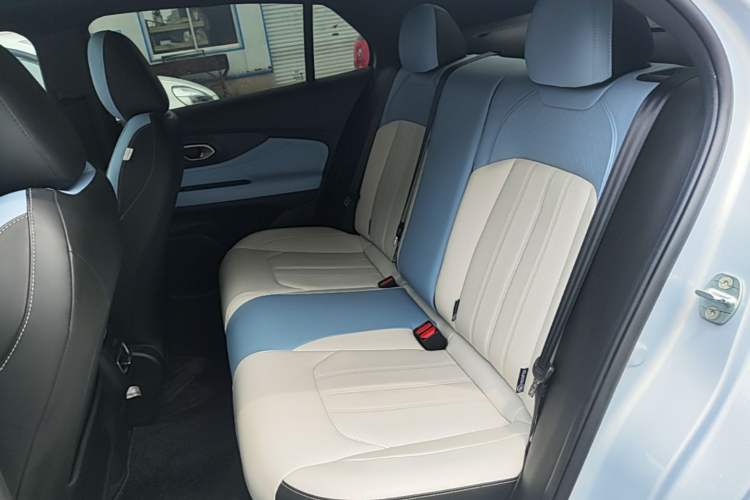 Used GAC Trumpchi EMPOW 2023 Shadow Leopard H High-Energy Hybrid Edition Left Rear Seat