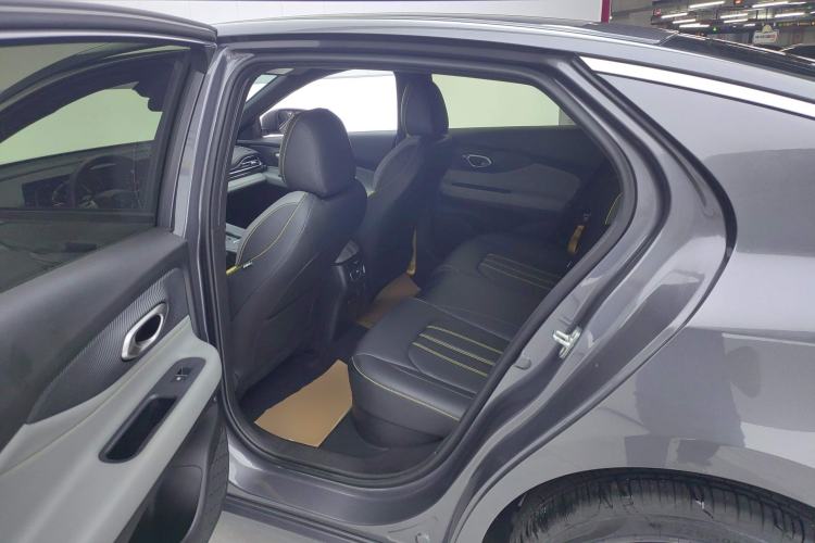 Used GAC Trumpchi EMPOW 2023 Shadow Leopard H High-Energy Hybrid Edition Left Rear Seat