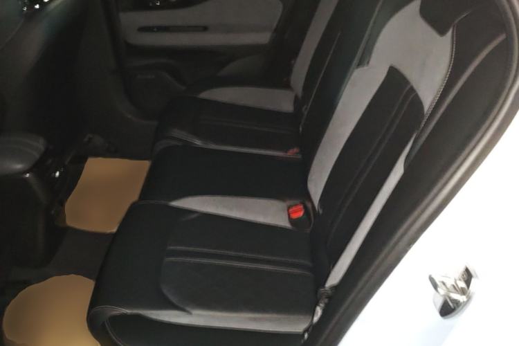 Used GAC Trumpchi EMPOW 2023 400T Automatic R PRO Left Rear Seat