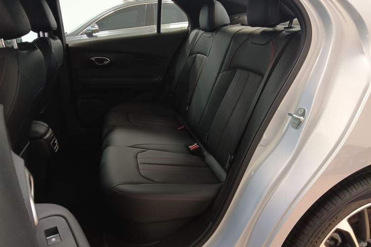 Used GAC Trumpchi EMPOW 2023 Shadow Leopard H High-Energy Hybrid Edition Left Rear Seat