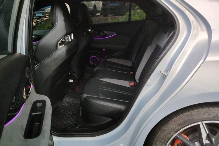 Used GAC Trumpchi EMPOW 2023 400T Automatic R PRO Left Rear Seat