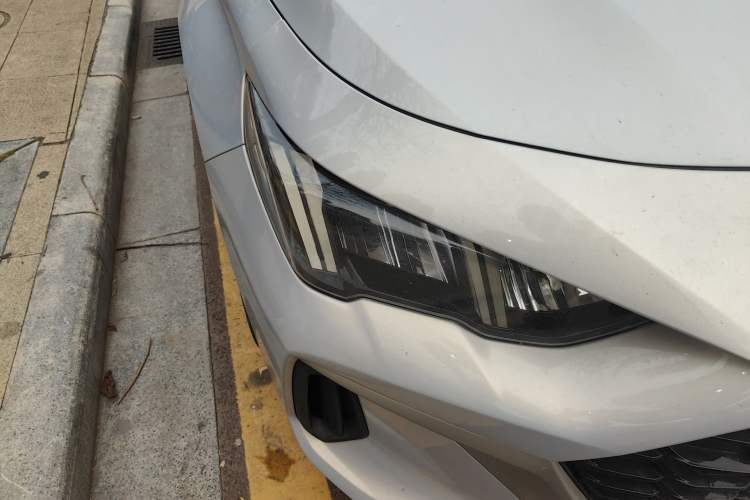 Used GAC Trumpchi EMPOW 2023 Shadow Leopard H High-Energy Hybrid Edition Right Front Headlight
