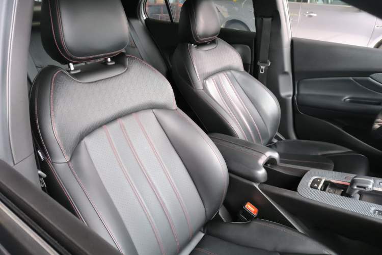 Used GAC Trumpchi EMPOW 2023 Shadow Leopard H High-Energy Hybrid Edition Right Front Seat
