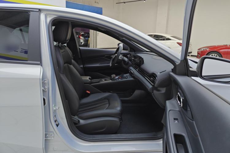 Used GAC Trumpchi EMPOW 2023 Shadow Leopard H Smart Hybrid Edition Right Front Seat