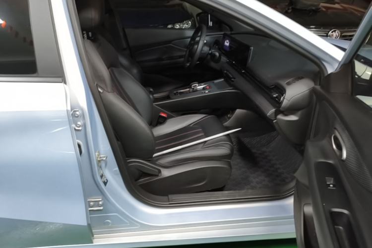 Used GAC Trumpchi EMPOW 2023 Shadow Leopard H High-Energy Hybrid Edition Right Front Seat