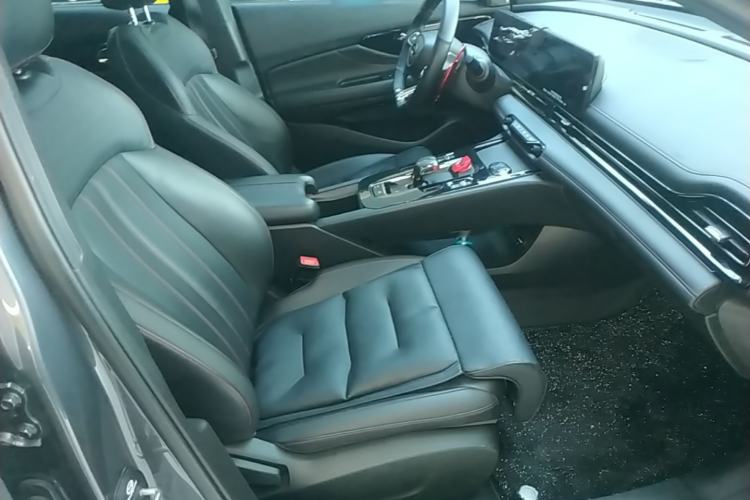 Used GAC Trumpchi EMPOW 2023 270T DCT J15 Version Right Front Seat