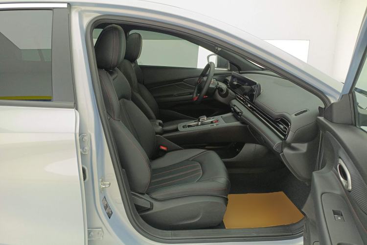 Used GAC Trumpchi EMPOW 2023 Shadow Leopard H High-Energy Hybrid Edition Right Front Seat