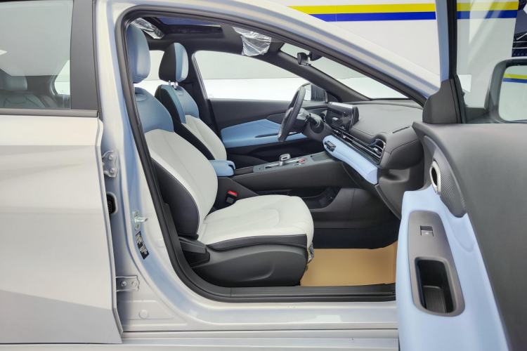 Used GAC Trumpchi EMPOW 2023 Shadow Leopard H High-Energy Hybrid Edition Right Front Seat