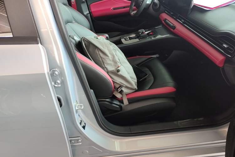 Used GAC Trumpchi EMPOW 2023 Shadow Leopard H Smart Hybrid Edition Right Front Seat