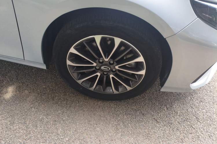 Used GAC Trumpchi EMPOW 2023 Shadow Leopard H High-Energy Hybrid Edition Right Front Wheel Hub