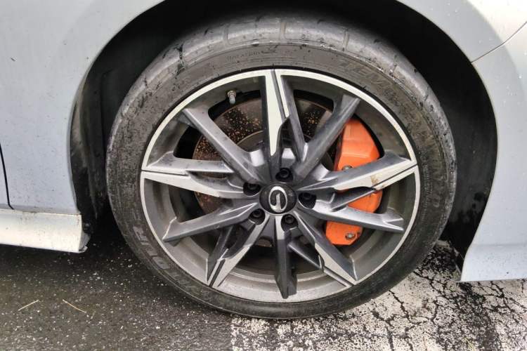 Used GAC Trumpchi EMPOW 2023 400T Automatic R PRO Right Front Wheel Hub