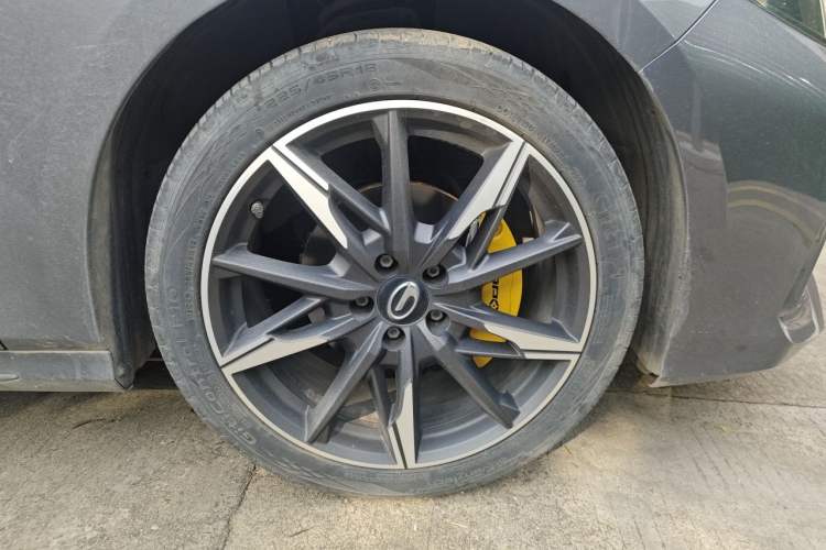 Used GAC Trumpchi EMPOW 2023 270T DCT J15 Version Right Front Wheel Hub
