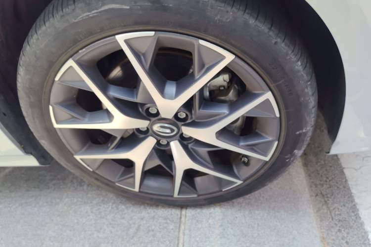 Used GAC Trumpchi EMPOW 2023 Shadow Leopard H Smart Hybrid Edition Right Front Wheel Hub