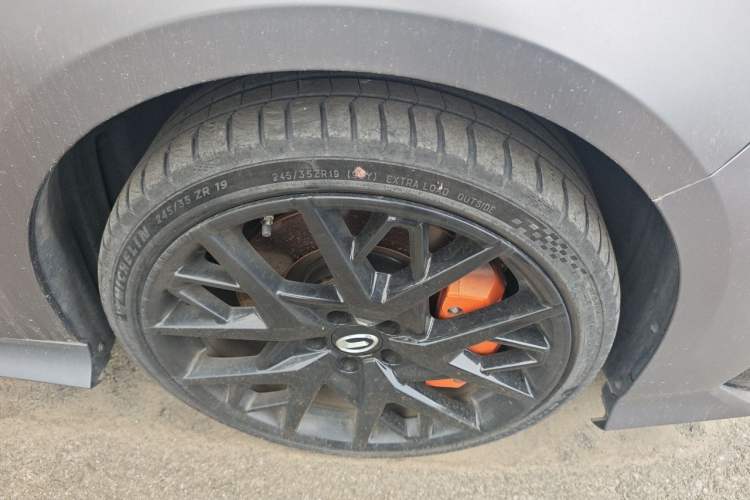 Used GAC Trumpchi EMPOW 2023 400T Automatic R MAX Right Front Wheel Hub
