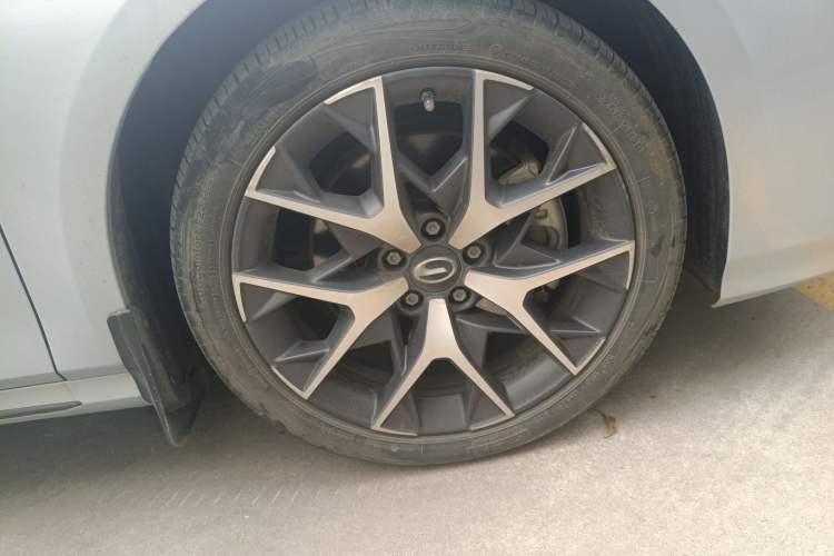 Used GAC Trumpchi EMPOW 2023 Shadow Leopard H Smart Hybrid Edition Right Front Wheel Hub