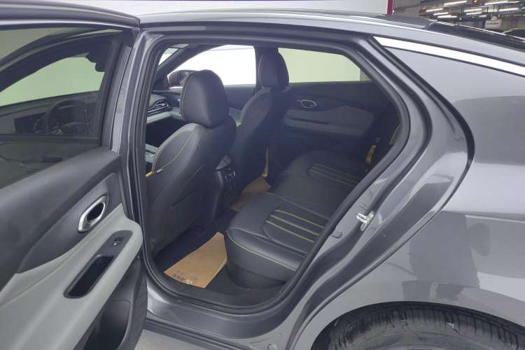 Used GAC Trumpchi EMPOW 2023 Shadow Leopard H High-Energy Hybrid Edition Right Rear Seat